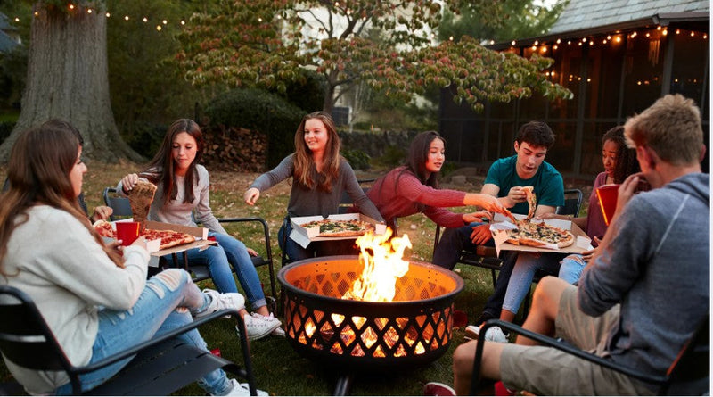 Winter Must Haves: Transform Your Backyard into a Cosy Outdoor Retreat
