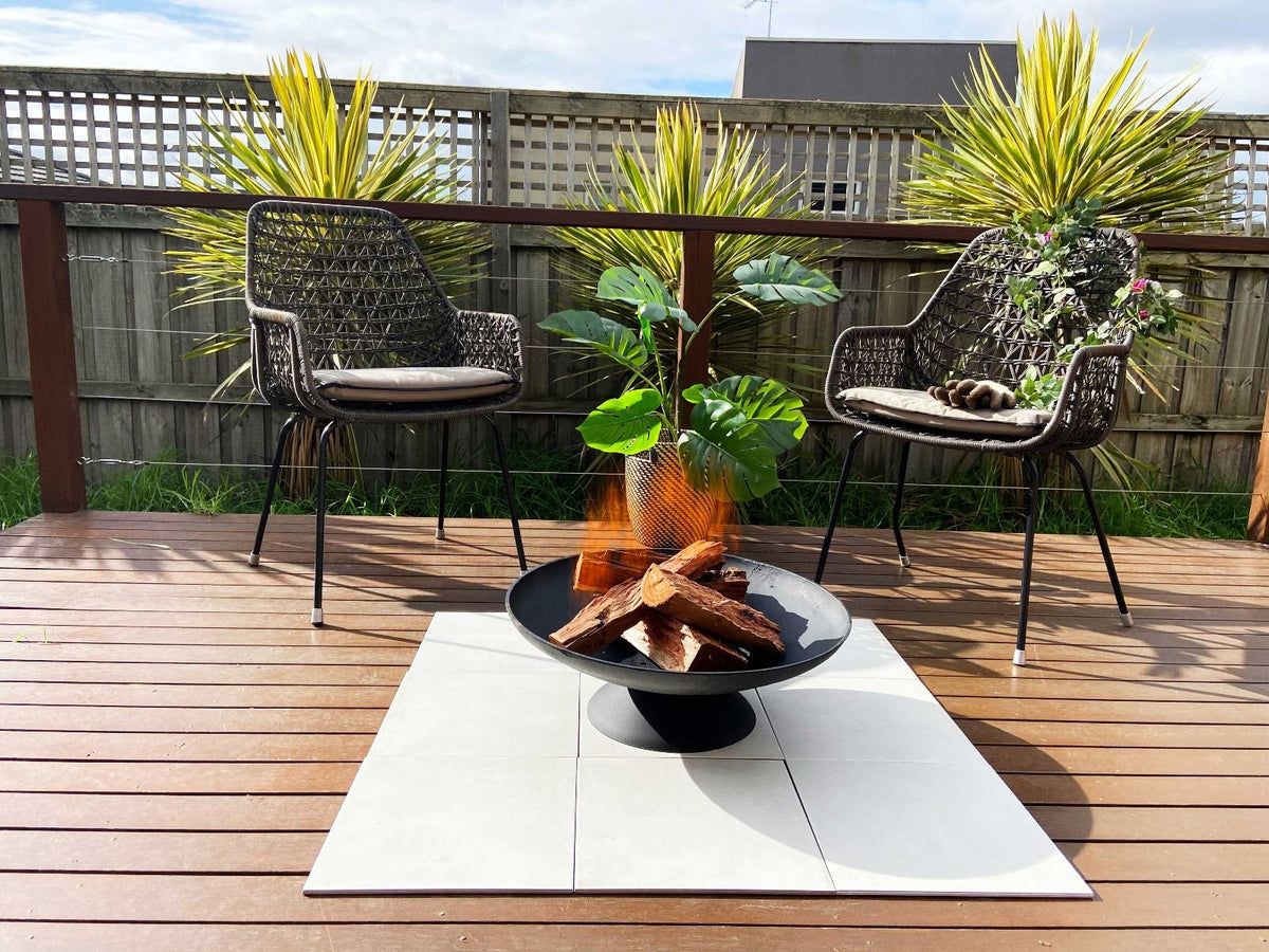 Black lassen cast iron fire pit - 59cm 2