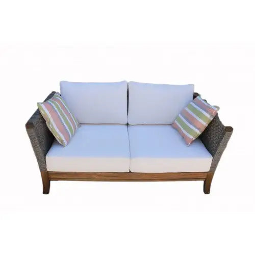 Classic outdoor wicker 2 seater sofa designed to stand harsh weather